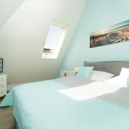 Apartment Deck 2 Roose *